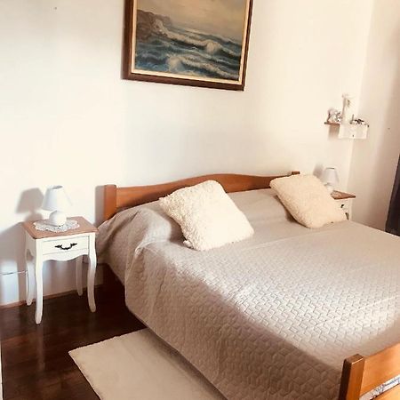 B. Ela Rooms Poreč Extérieur photo